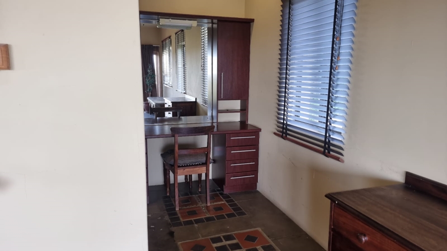 6 Bedroom Property for Sale in Merryhill Eastern Cape